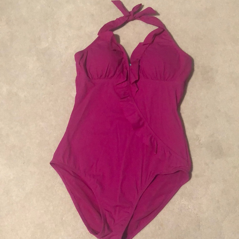 Spanx size Large EUC! Holds everything in place!